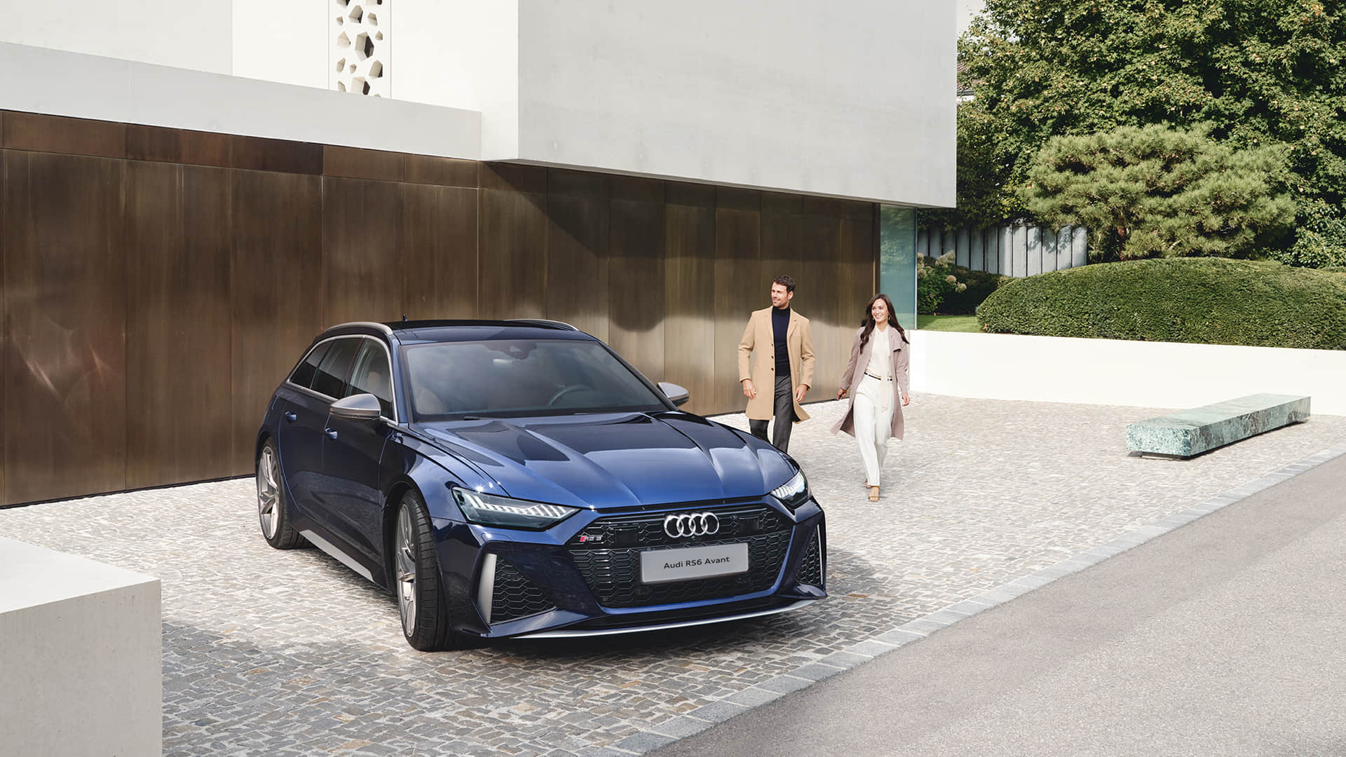 /content/dam/OneWeb/faw_vw/models/rs6_avant/RS6_Avant_head_1920x1000_pc.jpg